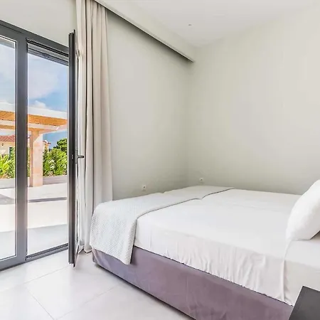 La Soleil Villa *